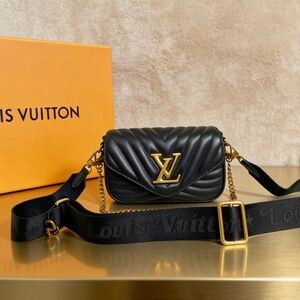 Louis Vuitton Multi Pochette Black Quilted Leather